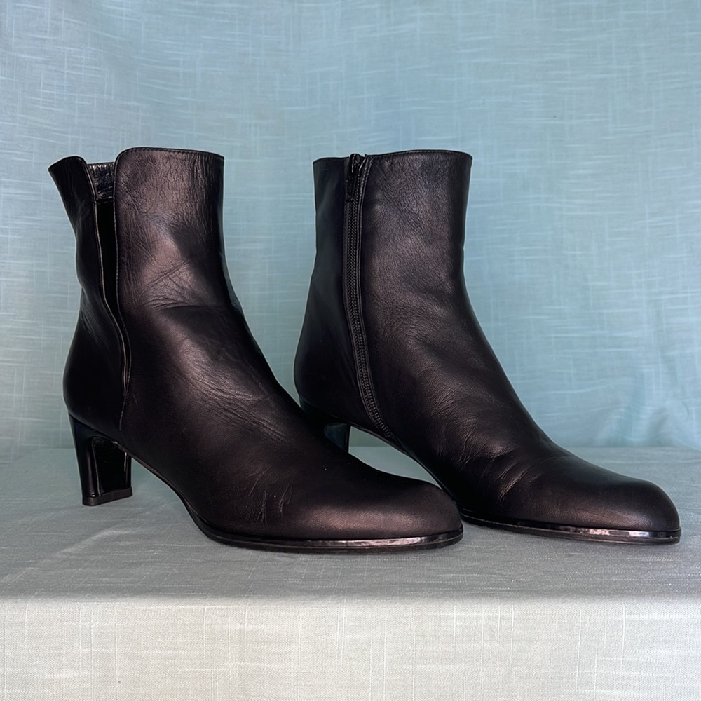 Stuart Weitzman | Heeled Booties | Leather | Size… - image 1